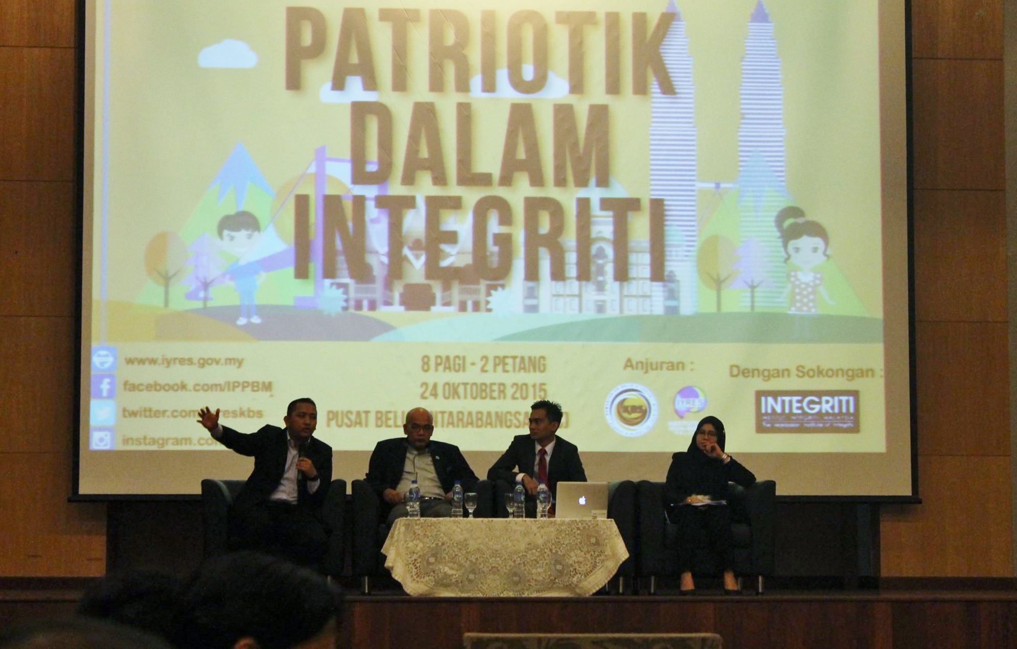 MEDIU Menyertai Persidangan Meja Bulat Belia :Patriotik Vs Integriti